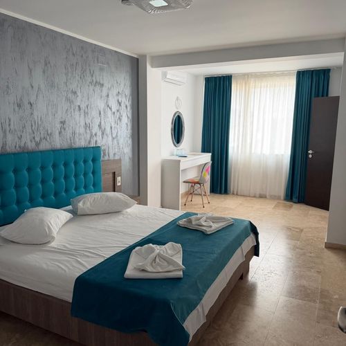 Apartament deluxe la etaj cu 2 camere pentru 4 pers.