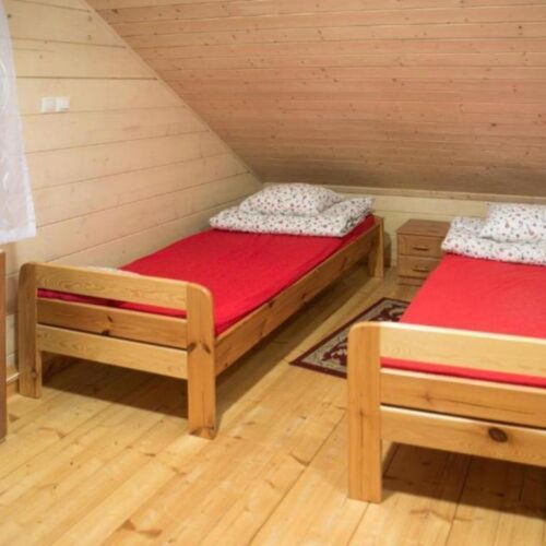 Domek drewniany 10-osobowy z antresolą z dostępem do ogrodu
