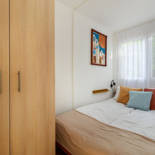 Apartament premium la parter cu 2 camere pentru 4 pers.