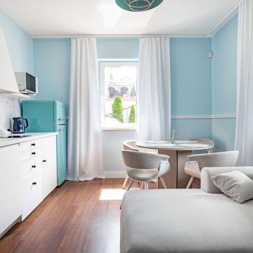 Apartament deluxe la parter cu 2 camere pentru 4 pers.