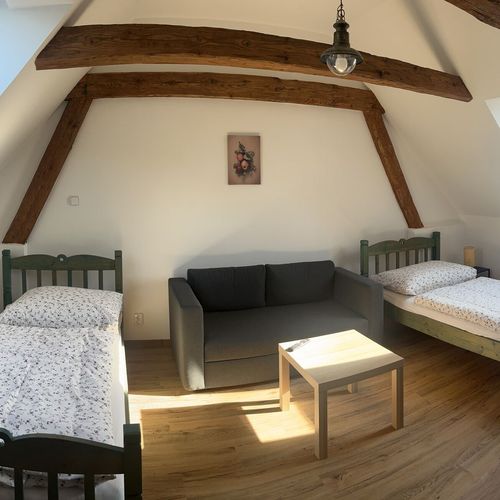 Apartament la etaj cu vedere spre grădină cu 1 camera pentru 2 pers.