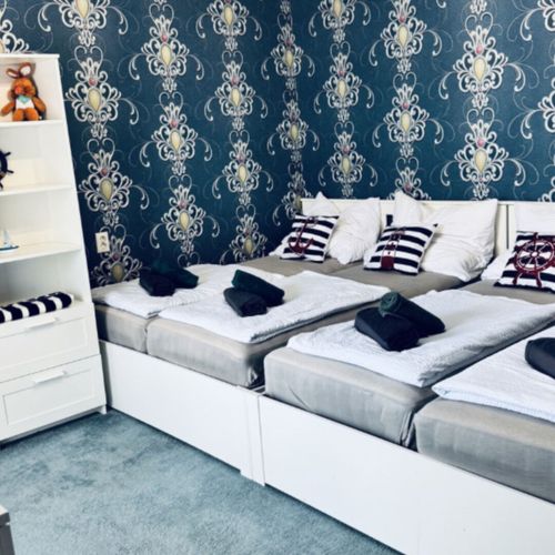 Apartament la etaj cu balcon cu 1 camera pentru 4 pers.