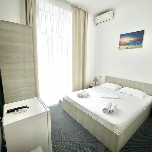Camera dubla fara balcon cu 2 sezlonguri incluse