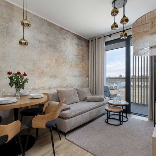 Apartament cu balcon cu aer condiționat cu 2 camere pentru 4 pers.