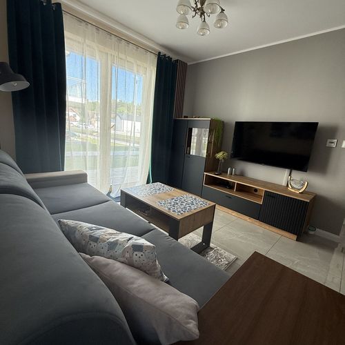 Apartament deluxe la parter cu 2 camere pentru 4 pers.
