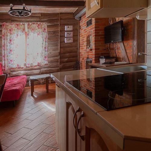 Casă de vacanță la parter pentru 6 pers. (se inchirieaza doar integral)