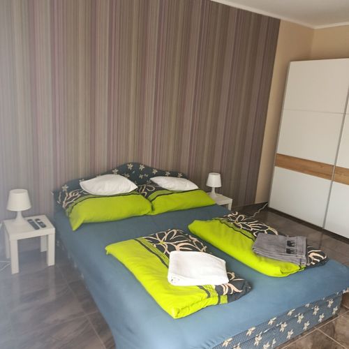 Apartament family la etaj pentru 4 pers. (se inchirieaza doar integral)