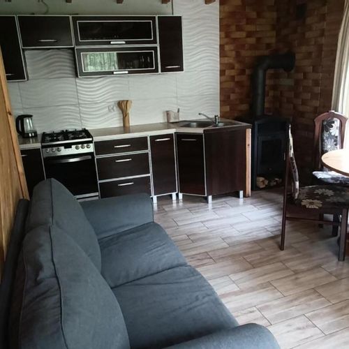 Cabană pentru 8 pers. (se inchirieaza doar integral)