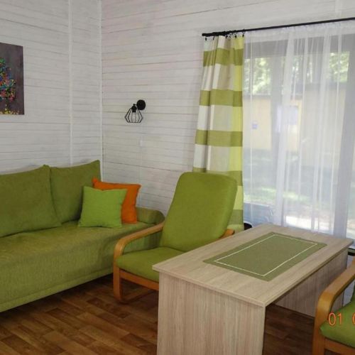 Cabană pentru 6 pers. (se inchirieaza doar integral)