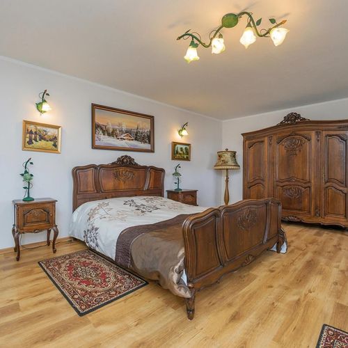 Casă de vacanță pentru 11 pers. (se inchirieaza doar integral)