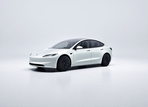 Tesla model 3 import aut listopad 2025