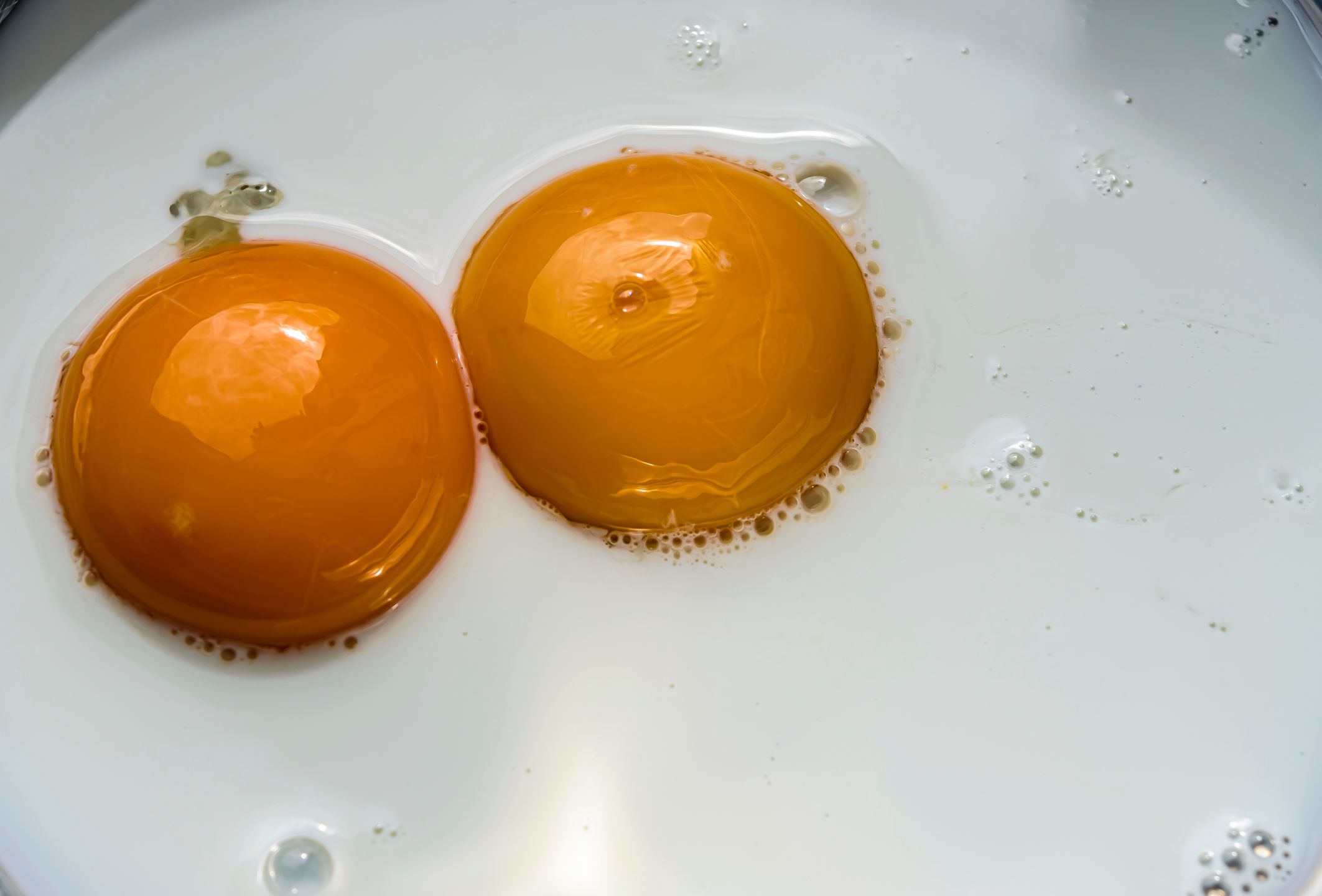 Can your eggs' yolk color determine your health? What experts say about