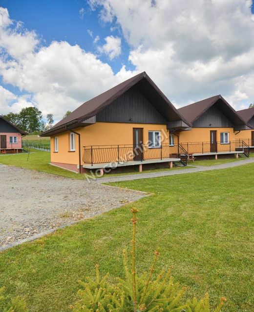 DOMKI i pokoje nad Jeziorem Solińskim