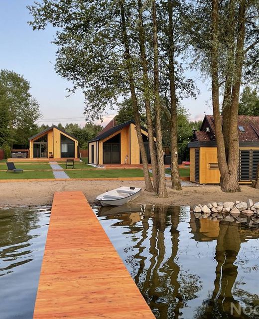 LAKEVIEW HOUSES