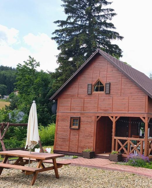 Domek nad potokiem