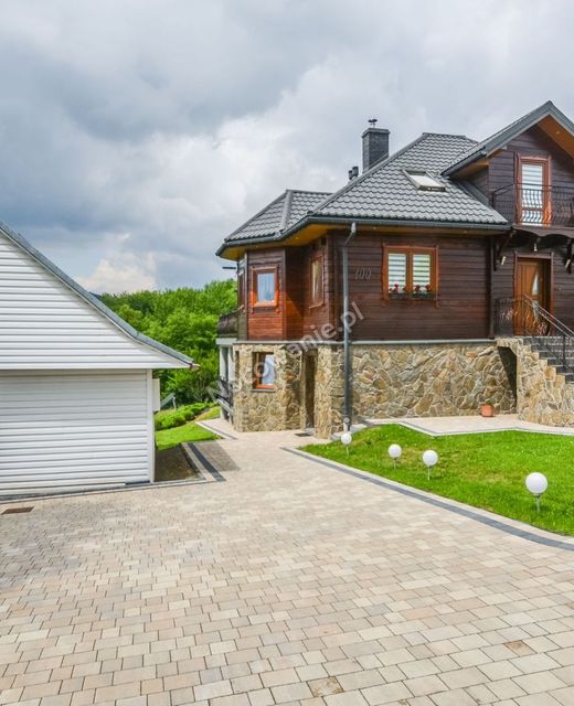 Apartament i domek