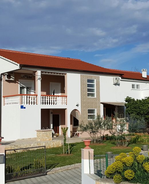 Apartments With Parking Space Vrsi, Zadar - 14211 Vrsi