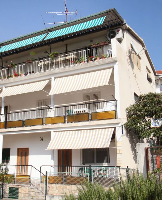Apartments By The Sea Trogir - 15011
