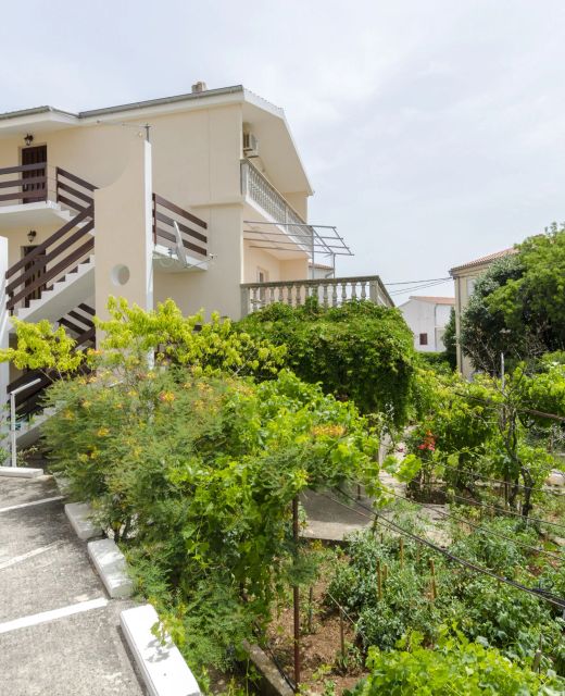 Apartment Damir Primosten