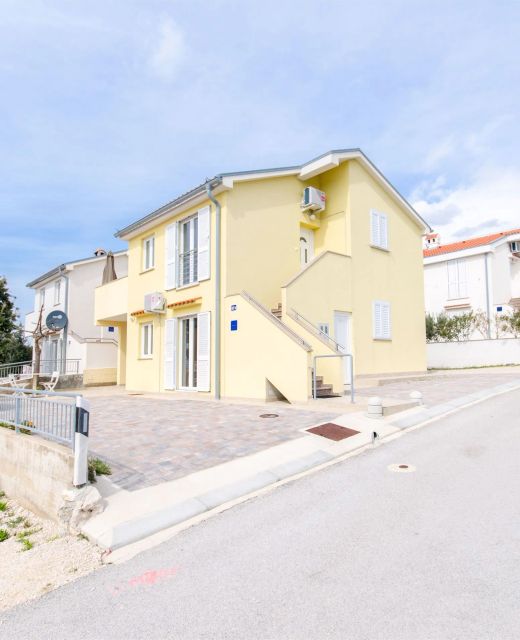 Apartments Andrea Mandre