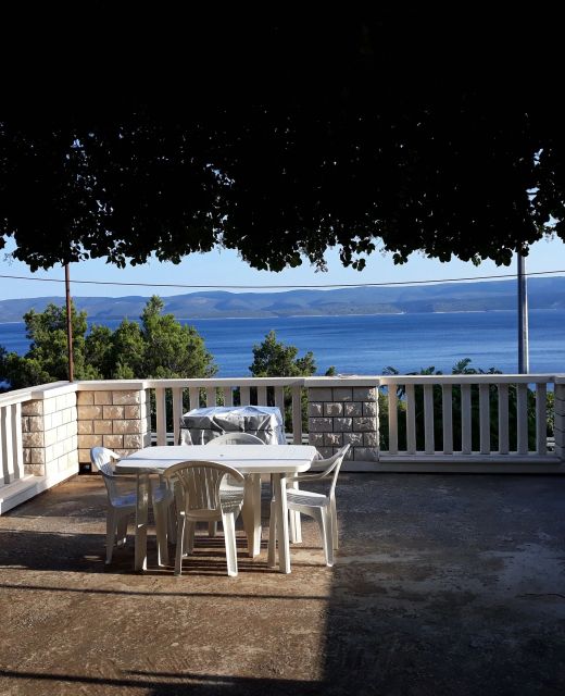 Apartments With Parking Space Medići, Omiš - 1045 Medići