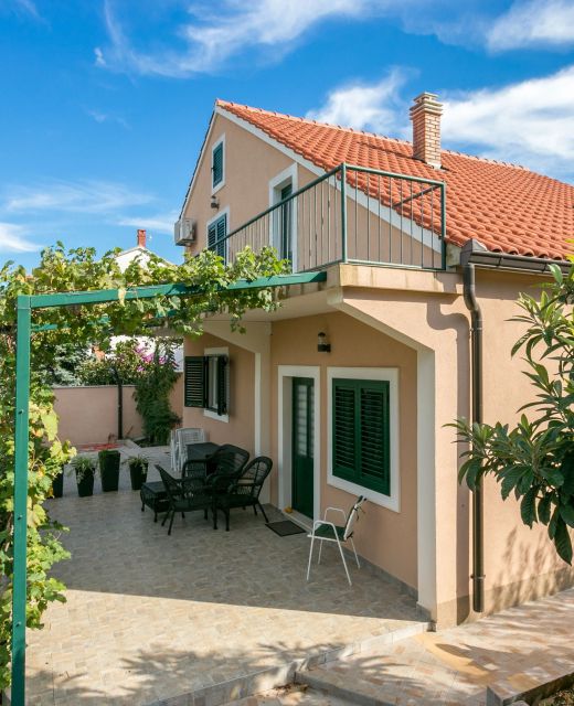 Apartments By The Sea Mirca, Brač - 2854 Mirca