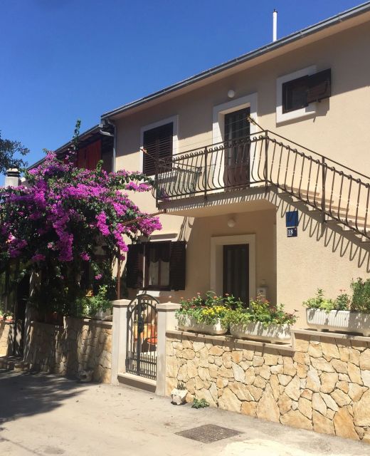 Apartments By The Sea Mirca, Brač - 2886 Mirca