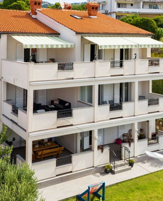 Apartments And Rooms By The Sea Palit, Rab - 5044 Palit
