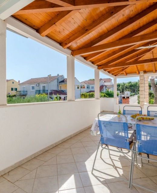Apartments By The Sea Mirca, Brač - 5613 Mirca