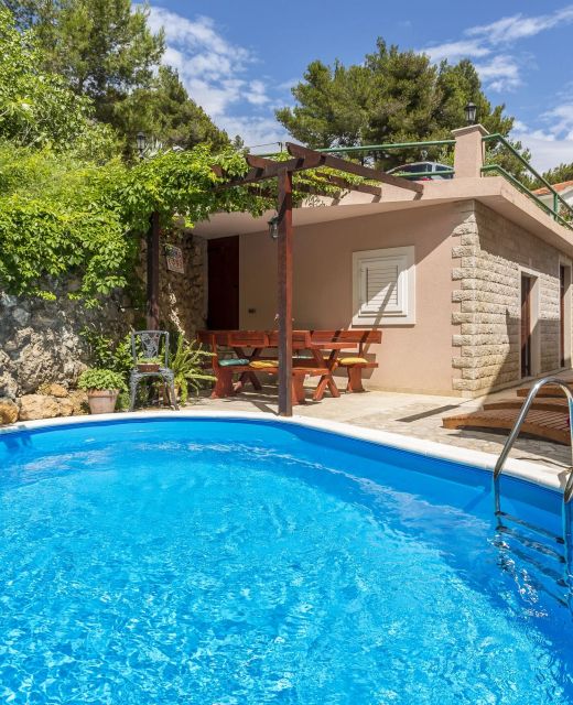 Seaside Apartments With A Swimming Pool Medići, Omiš - 7461 Medići