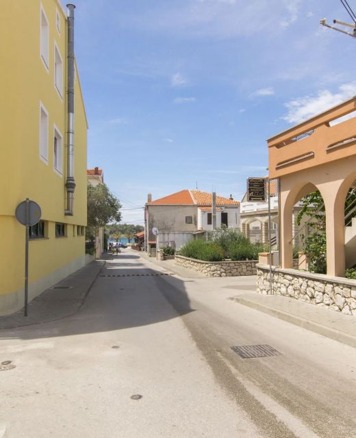Apartments and Room Central Position Novalja