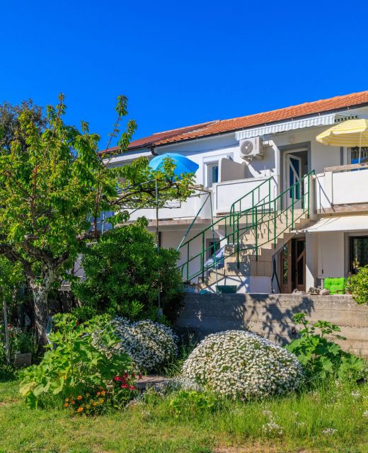 Apartments Ivan Lopar