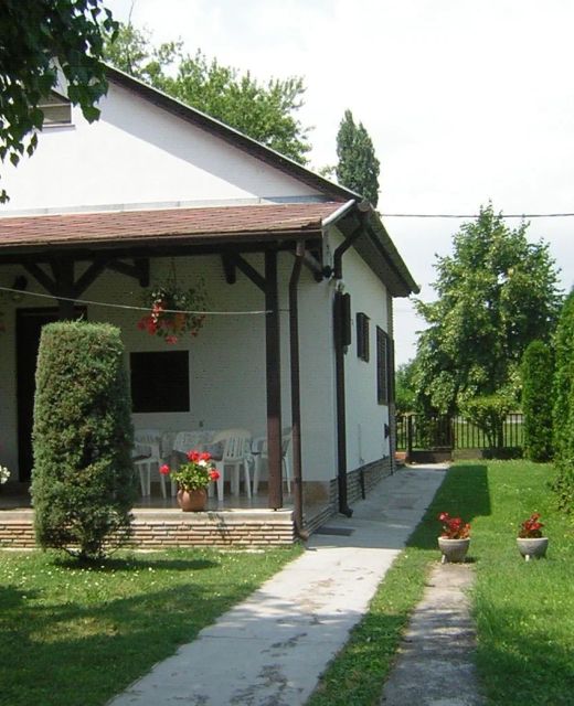 Rózsa Nyaralóház Balatonboglár