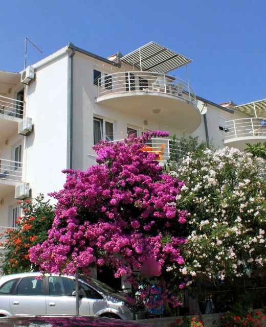 Apartments With Parking Space Rastići, Čiovo - 6863 Rastići