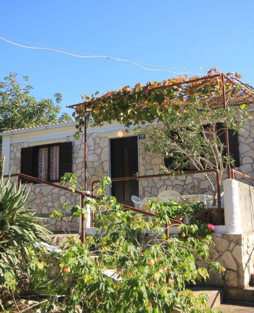 Seaside Holiday House Cove Rogačić, Vis - 8889 Rogačić