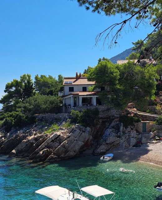 Seaside House For Families With Children Cove Pakomina, Hvar - 12702 Pakomina