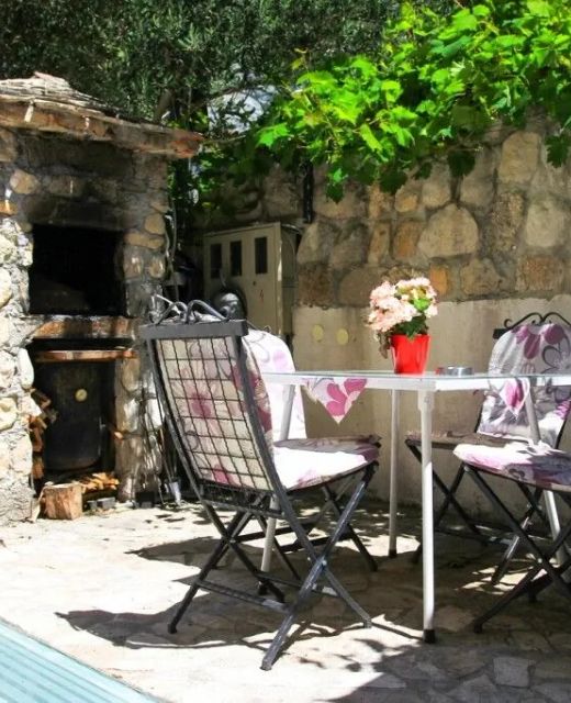 Apartments By The Sea Makarska - 15200