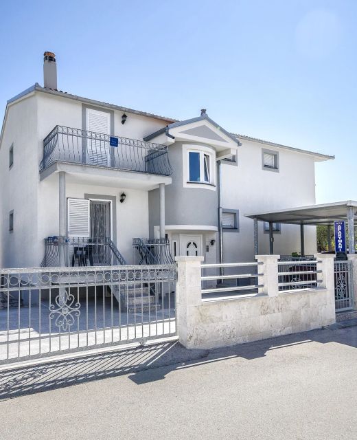 Apartments Crystal Vodice