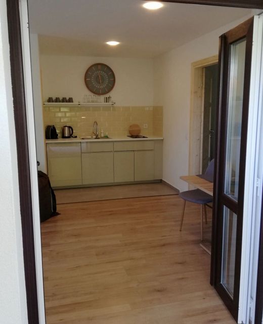 ZeZoArt Apartman Alsóörs
