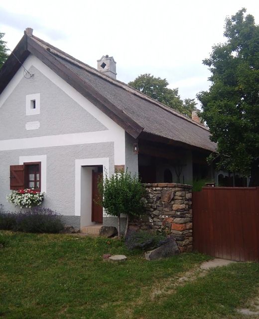 Nádtetős Műemlék Parasztház Szentbékkálla