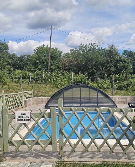 Tenkes Wellness Apartman Siklós