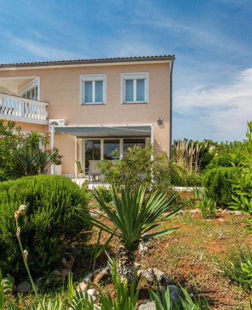 Holiday home Nika Linardići