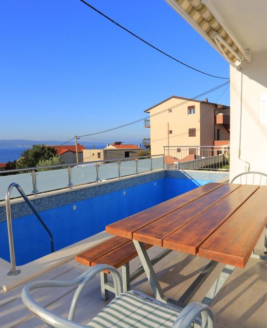 Apartments With Swimming Pool Mali Rat, Omiš - 9698 Mali Rat