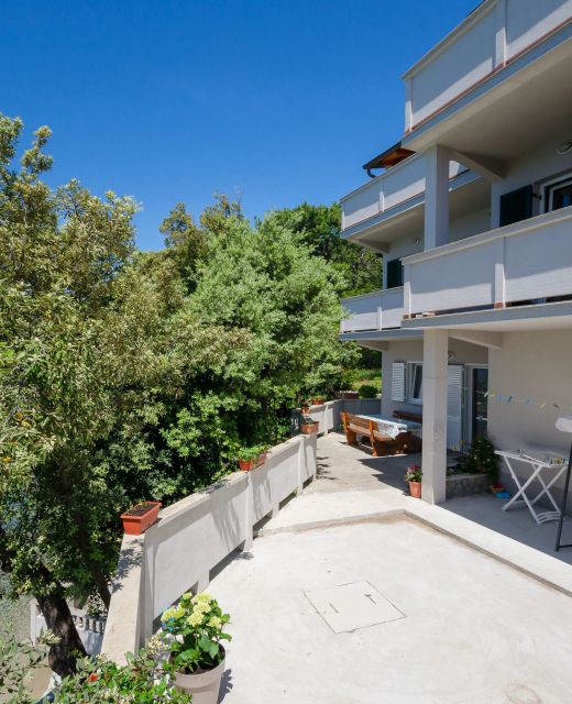 Apartments By the sea in Lopar