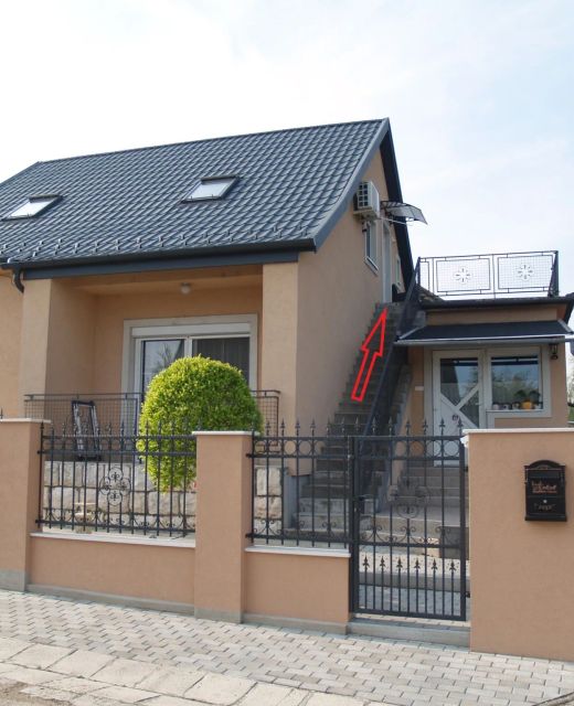 Júlia Apartman Balatonfűzfő