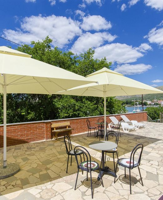 Apartments and Rooms Iva Trogir