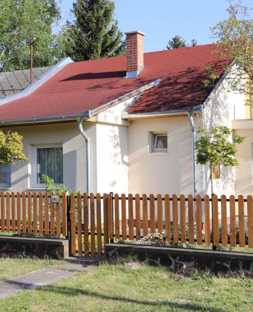 BMF Nyaraló Balatonmáriafürdő
