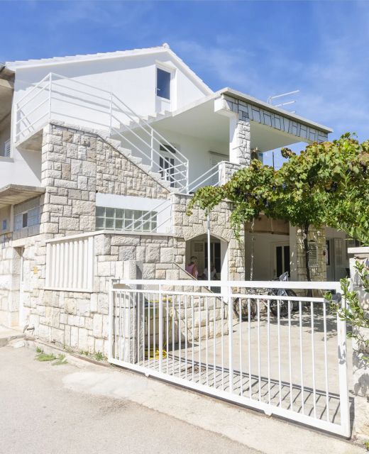 Apartment Niko Vodice