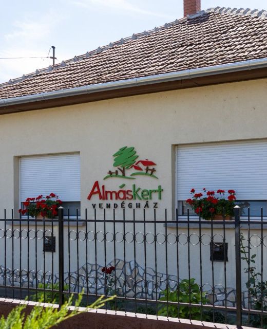 Almáskert Vendégház Fábiánsebestyén