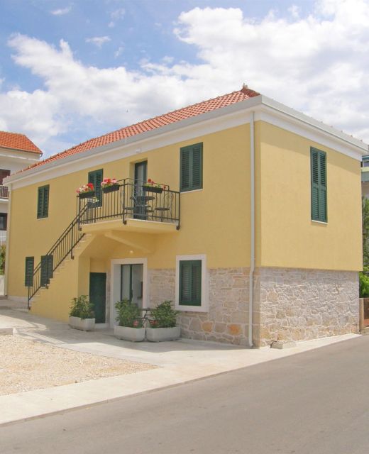 Apartments Mare Primosten